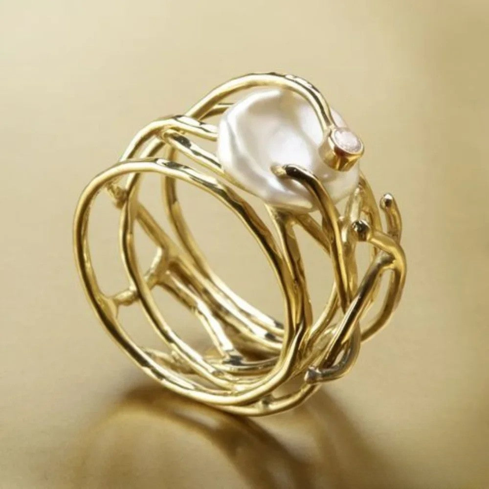 Antik tunn ring med pärla