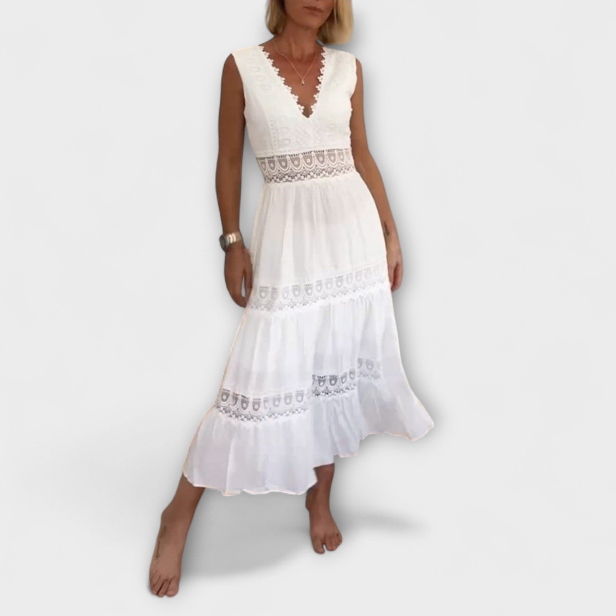 Aurélie - Elegant spetsklänning med V-ringning