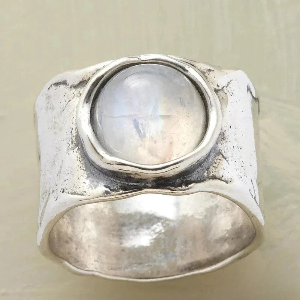 Antik ring med sten